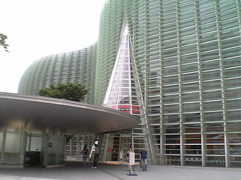 国立新美術館　入口